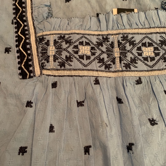 Women’s XL Baby Blue short sleeve top. NWT, puffy sleeves, P2P 22. - Picture 3 of 6